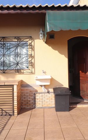 Casa à venda com 380m², 3 quartos e 7 vagasÁrea de Serviço