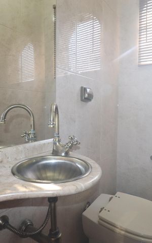 Casa à venda com 380m², 3 quartos e 7 vagasLavabo