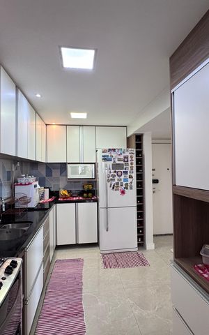 Apartamento à venda com 270m², 3 quartos e 2 vagas Apartamento à venda com 270m², 3 quartos e 2 vagasCozinha