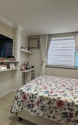 Apartamento à venda com 270m², 3 quartos e 2 vagas Apartamento à venda com 270m², 3 quartos e 2 vagasQuarto 1