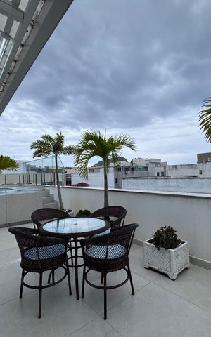 Apartamento à venda com 270m², 3 quartos e 2 vagas Apartamento à venda com 270m², 3 quartos e 2 vagasTerraço