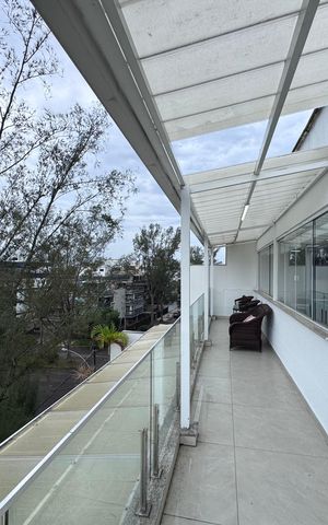 Apartamento à venda com 270m², 3 quartos e 2 vagas Apartamento à venda com 270m², 3 quartos e 2 vagasTerraço