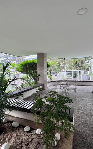 Apartamento à venda com 270m², 3 quartos e 2 vagas Apartamento à venda com 270m², 3 quartos e 2 vagasÁrea comum