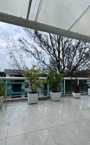 Apartamento à venda com 270m², 3 quartos e 2 vagas Apartamento à venda com 270m², 3 quartos e 2 vagasVaranda