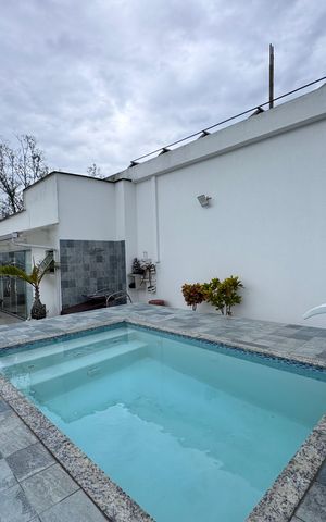 Apartamento à venda com 270m², 3 quartos e 2 vagas Apartamento à venda com 270m², 3 quartos e 2 vagasTerraço