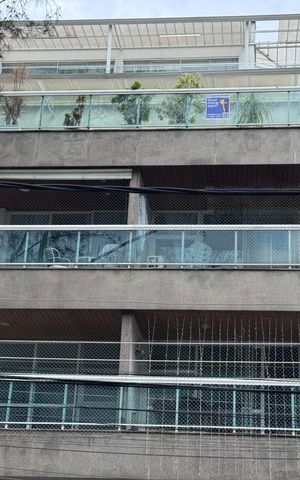 Apartamento à venda com 270m², 3 quartos e 2 vagas Apartamento à venda com 270m², 3 quartos e 2 vagasPlaquinha Quinto Andar