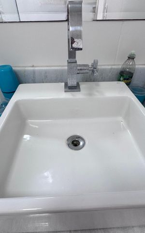 Apartamento à venda com 270m², 3 quartos e 2 vagas Apartamento à venda com 270m², 3 quartos e 2 vagasBanheiro Social 2