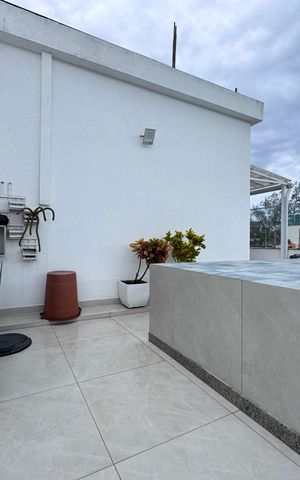 Apartamento à venda com 270m², 3 quartos e 2 vagas Apartamento à venda com 270m², 3 quartos e 2 vagasTerraço