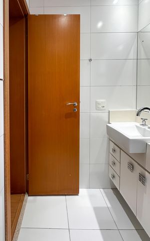Apartamento à venda com 132m², 3 quartos e 3 vagas Apartamento à venda com 132m², 3 quartos e 3 vagasBanheiro da Suíte 1