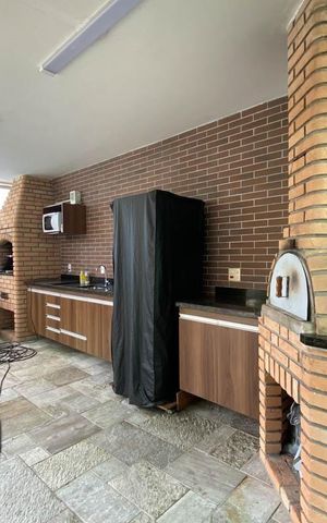 Apartamento à venda com 132m², 3 quartos e 3 vagas Apartamento à venda com 132m², 3 quartos e 3 vagasÁrea comum - Churrasqueira