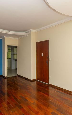 Apartamento para alugar com 120m², 3 quartos e 1 vaga Apartamento para alugar com 120m², 3 quartos e 1 vagaSala