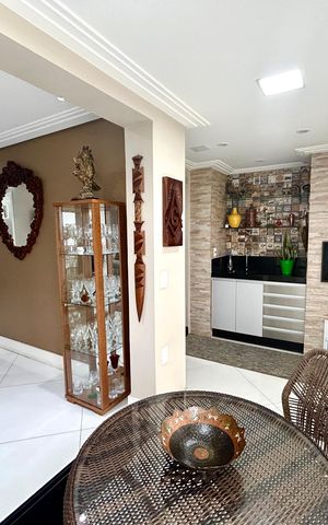 Apartamento à venda com 114m², 3 quartos e 2 vagas Apartamento à venda com 114m², 3 quartos e 2 vagasVaranda da Sala