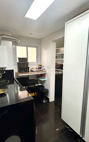Apartamento à venda com 114m², 3 quartos e 2 vagas Apartamento à venda com 114m², 3 quartos e 2 vagasÁrea de Serviço