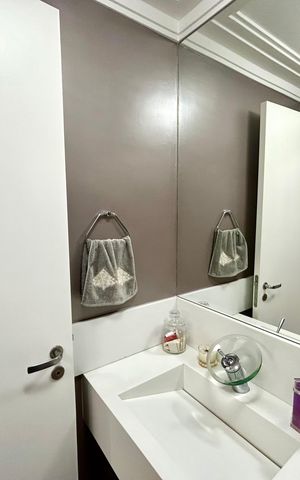 Apartamento à venda com 114m², 3 quartos e 2 vagas Apartamento à venda com 114m², 3 quartos e 2 vagasLavabo