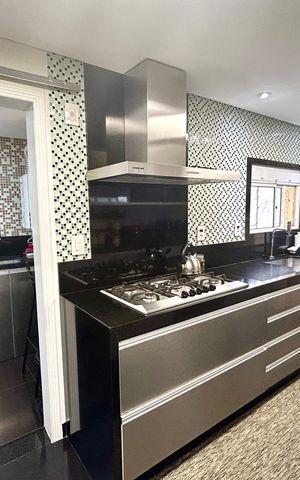 Apartamento à venda com 114m², 3 quartos e 2 vagas Apartamento à venda com 114m², 3 quartos e 2 vagasCozinha