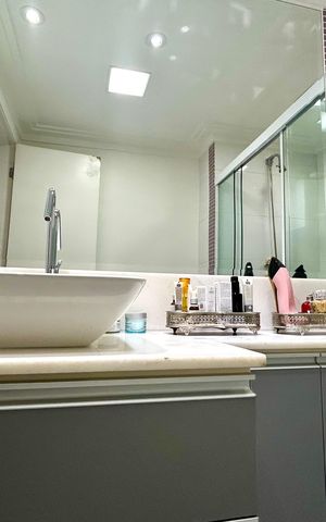 Apartamento à venda com 114m², 3 quartos e 2 vagas Apartamento à venda com 114m², 3 quartos e 2 vagasBanheiro da Suíte