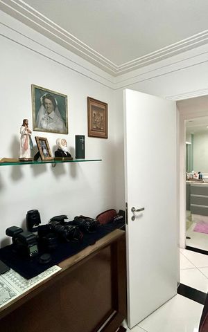 Apartamento à venda com 114m², 3 quartos e 2 vagas Apartamento à venda com 114m², 3 quartos e 2 vagasEscritório