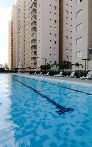 Apartamento à venda com 114m², 3 quartos e 2 vagas Apartamento à venda com 114m², 3 quartos e 2 vagasÁrea comum - Piscina