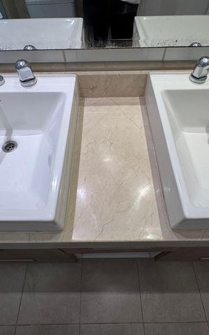 Apartamento à venda com 141m², 3 quartos e 2 vagas Apartamento à venda com 141m², 3 quartos e 2 vagasSuíte - Banheiro