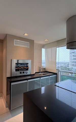Apartamento à venda com 141m², 3 quartos e 2 vagas Apartamento à venda com 141m², 3 quartos e 2 vagasVaranda