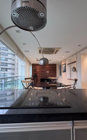 Apartamento à venda com 141m², 3 quartos e 2 vagas Apartamento à venda com 141m², 3 quartos e 2 vagasVaranda