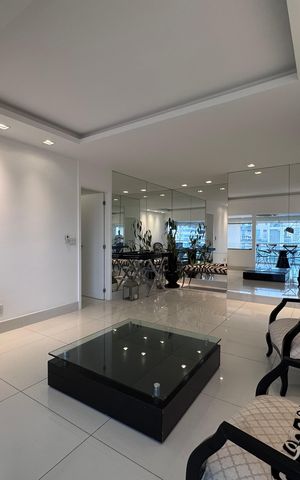 Apartamento à venda com 141m², 3 quartos e 2 vagas Apartamento à venda com 141m², 3 quartos e 2 vagasSala
