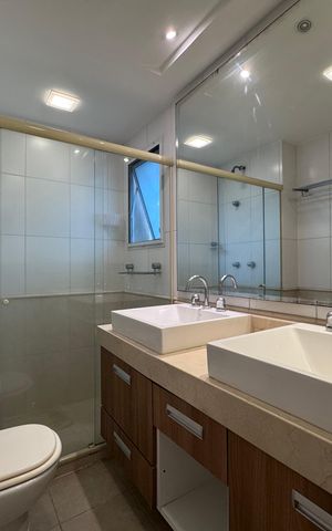 Apartamento à venda com 141m², 3 quartos e 2 vagas Apartamento à venda com 141m², 3 quartos e 2 vagasSuíte - Banheiro