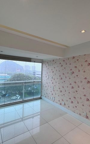 Apartamento à venda com 141m², 3 quartos e 2 vagas Apartamento à venda com 141m², 3 quartos e 2 vagasQuarto 1