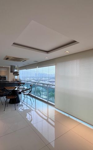 Apartamento à venda com 141m², 3 quartos e 2 vagas Apartamento à venda com 141m², 3 quartos e 2 vagasVaranda