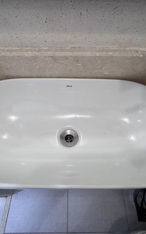 Apartamento à venda com 141m², 3 quartos e 2 vagas Apartamento à venda com 141m², 3 quartos e 2 vagasLavabo