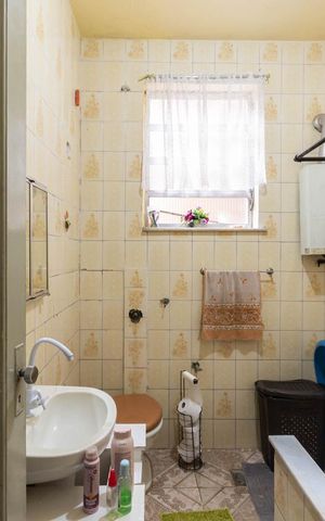Apartamento à venda com 84m², 2 quartos e sem vagaBanheiro
