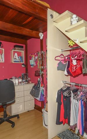 Casa de condomínio à venda com 306m², 5 quartos e 4 vagasQuarto 3 / Mesanino