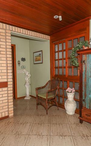 Casa de condomínio à venda com 306m², 5 quartos e 4 vagashall