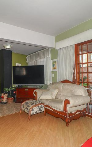 Casa de condomínio à venda com 306m², 5 quartos e 4 vagasSala 2