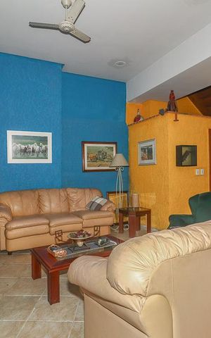 Casa de condomínio à venda com 306m², 5 quartos e 4 vagasSala 1 