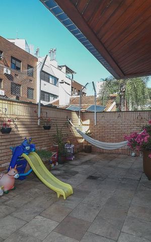 Casa de condomínio à venda com 306m², 5 quartos e 4 vagasÁrea descoberta 2
