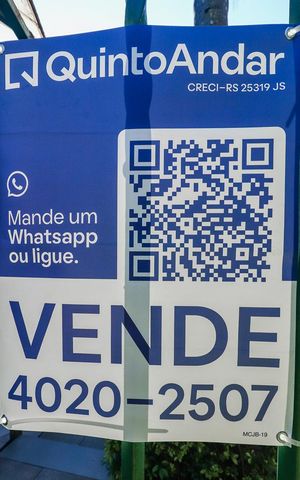 Casa de condomínio à venda com 306m², 5 quartos e 4 vagasFachada