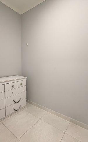 Casa de condomínio à venda com 450m², 4 quartos e 4 vagasBanheiro da Suíte 2
