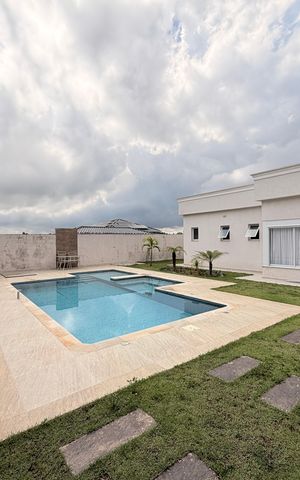 Casa de condomínio à venda com 450m², 4 quartos e 4 vagasQuintal com churrasqueira e piscina