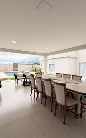 Casa de condomínio à venda com 450m², 4 quartos e 4 vagasQuintal com churrasqueira e piscina