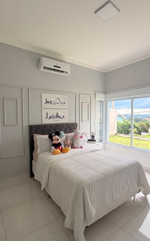 Casa de condomínio à venda com 450m², 4 quartos e 4 vagasSuíte 4