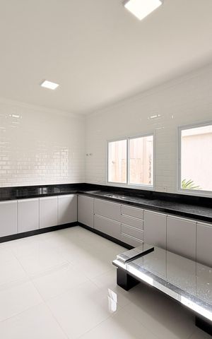 Casa de condomínio à venda com 450m², 4 quartos e 4 vagasCozinha