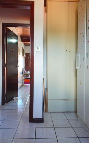 Casa à venda com 400m², 5 quartos e 2 vagasQuarto 5