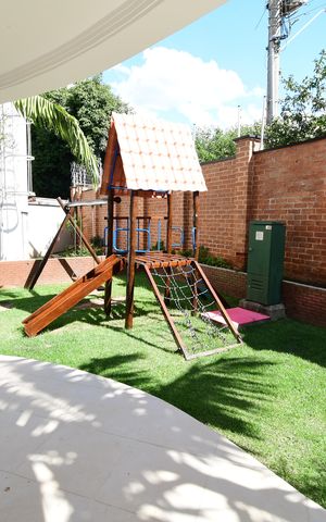 Casa de condomínio à venda com 120m², 3 quartos e 2 vagasÁrea comum - Playground