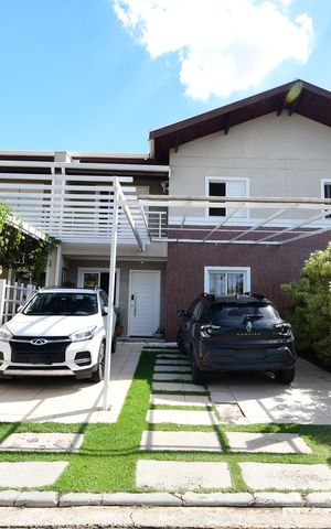 Casa de condomínio à venda com 120m², 3 quartos e 2 vagasFachada