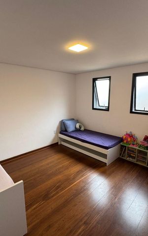 Casa à venda com 410m², 5 quartos e 15 vagas Casa à venda com 410m², 5 quartos e 15 vagasQuarto 2