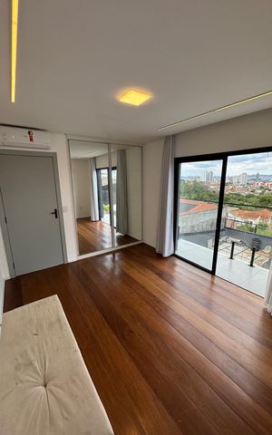 Casa à venda com 410m², 5 quartos e 15 vagas Casa à venda com 410m², 5 quartos e 15 vagasQuarto 1