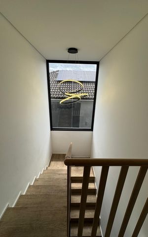 Casa à venda com 410m², 5 quartos e 15 vagas Casa à venda com 410m², 5 quartos e 15 vagasSala