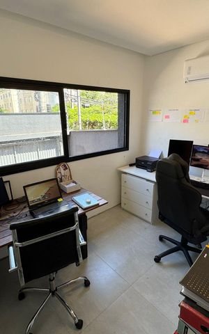 Casa à venda com 410m², 5 quartos e 15 vagas Casa à venda com 410m², 5 quartos e 15 vagasEscritório