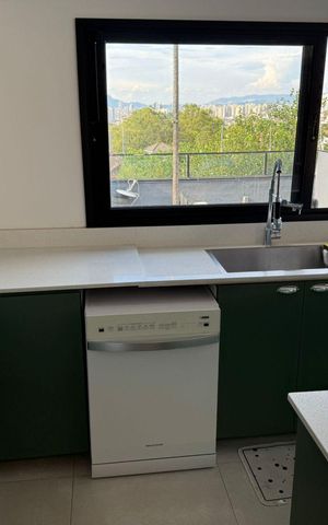 Casa à venda com 410m², 5 quartos e 15 vagas Casa à venda com 410m², 5 quartos e 15 vagasCozinha